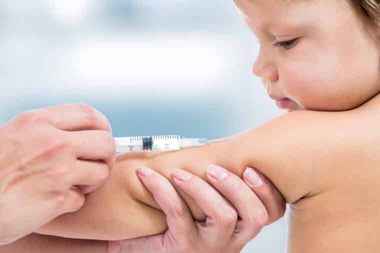 7 op de 10 Nederlanders willen vaccineren verplichten