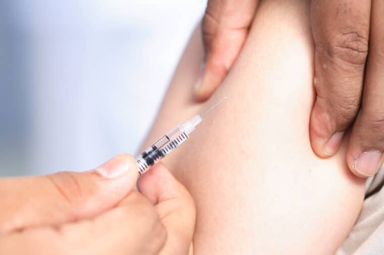 80-plussers mogen afspraak maken voor boosterprik